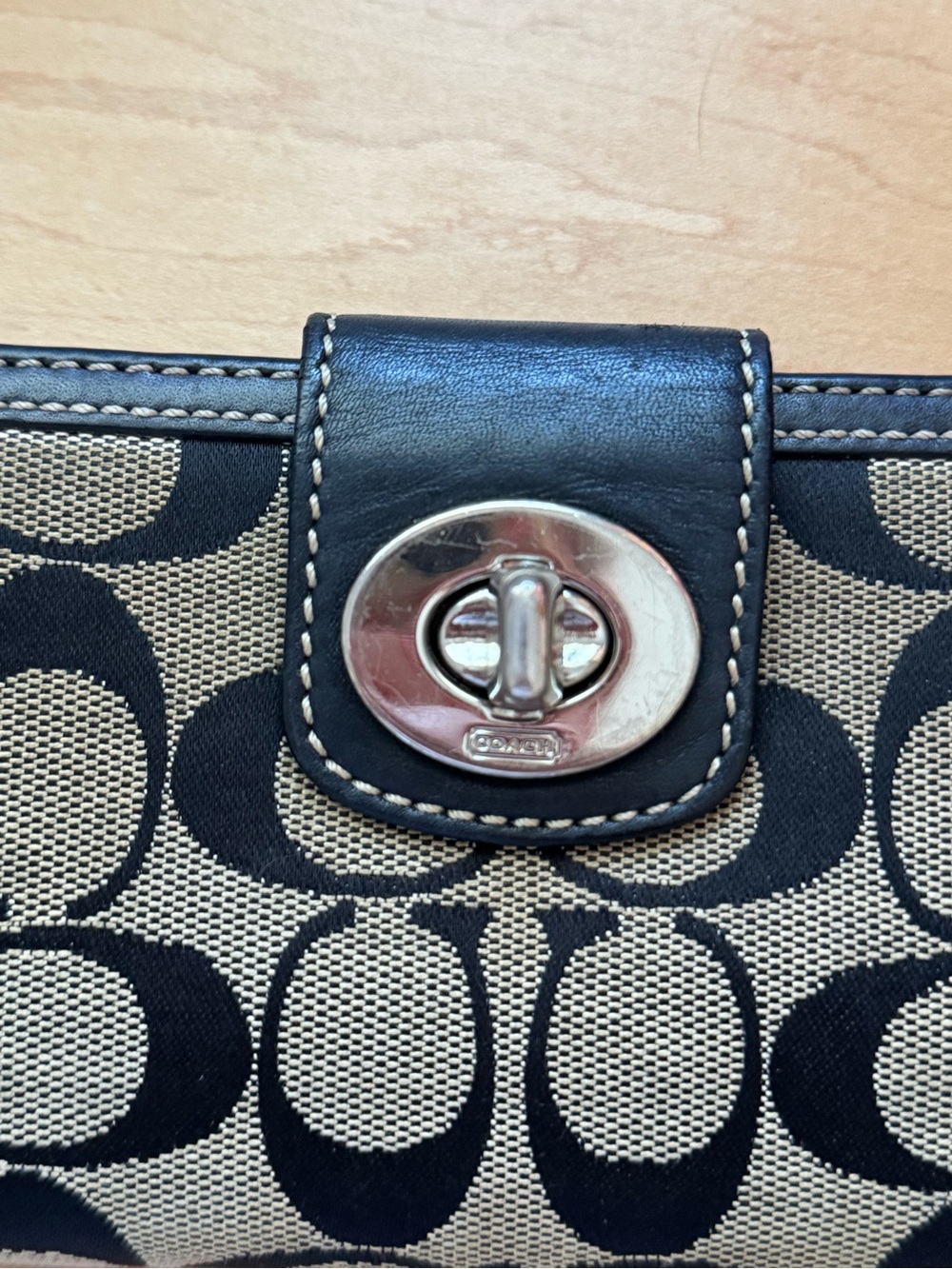 Coach Signature Canvas Wallet in Black and Tan with Turnlock - Picture 2 of 6